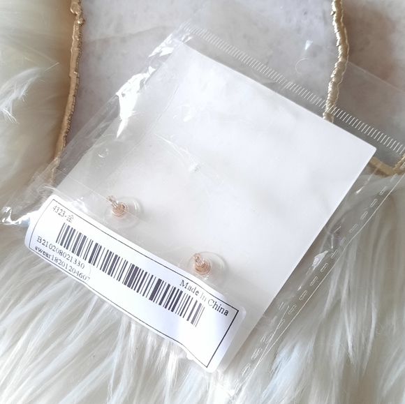 Faux Gemstone Stud Earrings - Picture 8 of 9